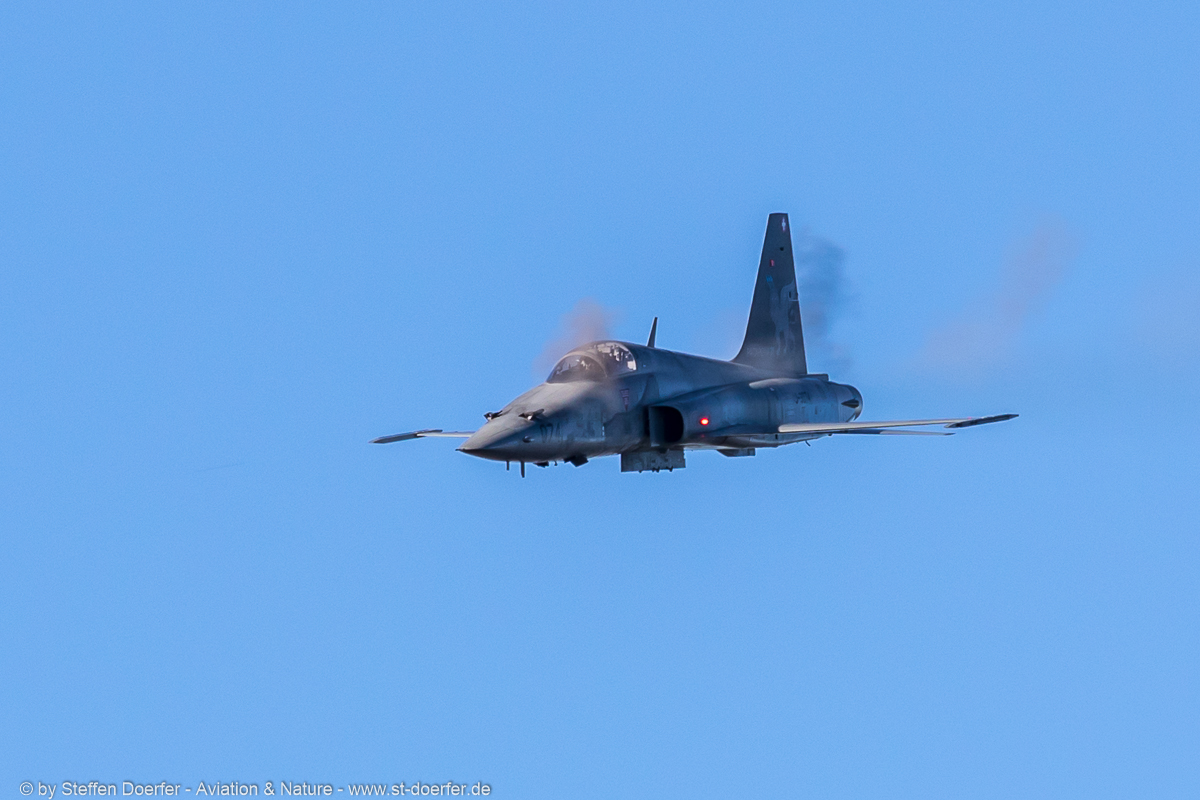 141IW5A3097