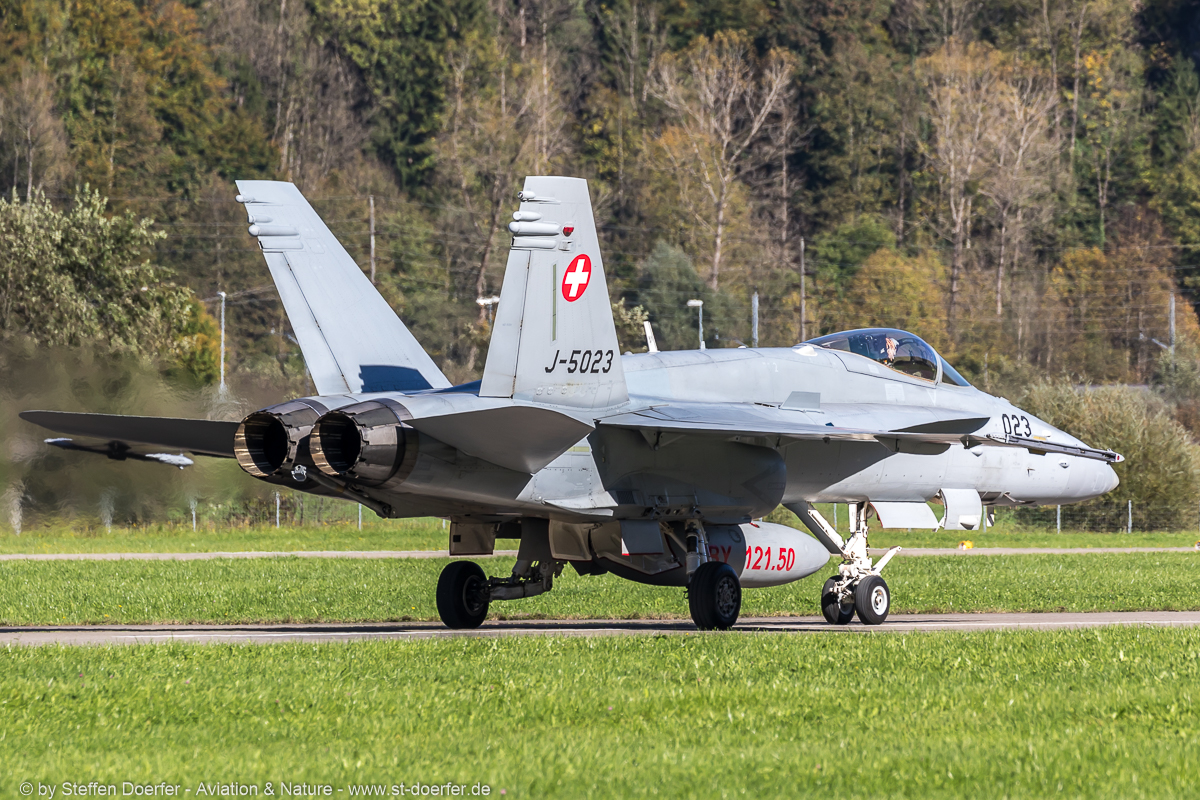 440IW5A2732
