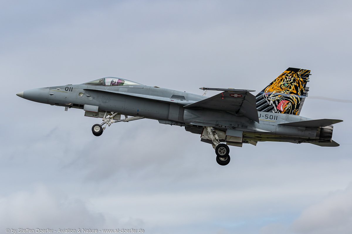200IW5A2694
