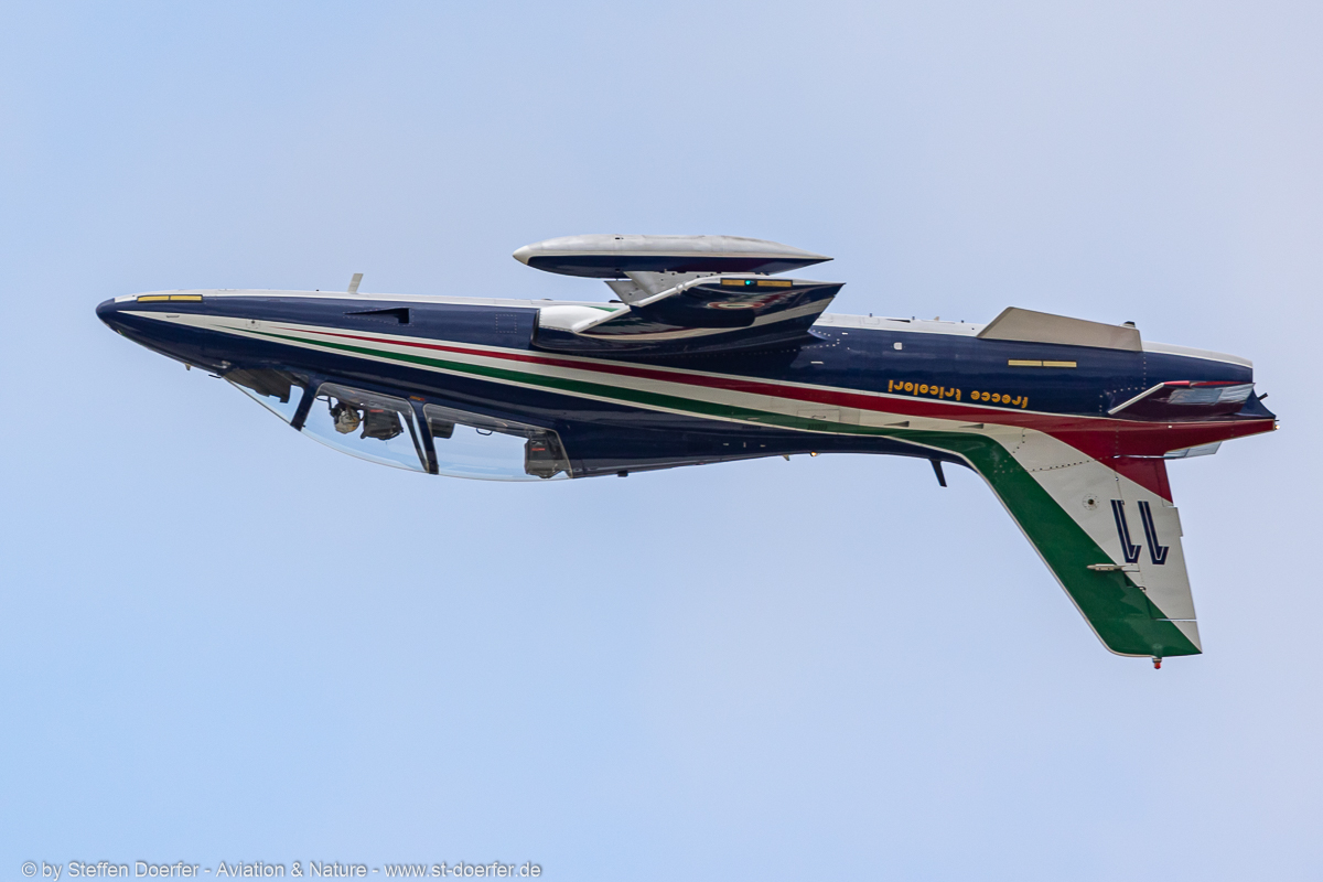 382JH3A3857