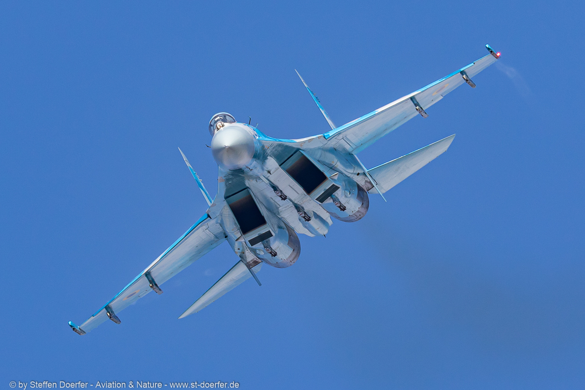 560JH3A4601