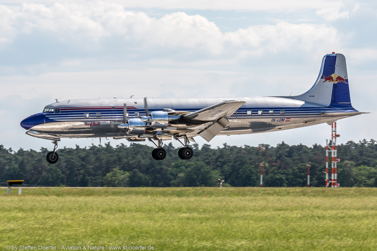 303IW5A8787