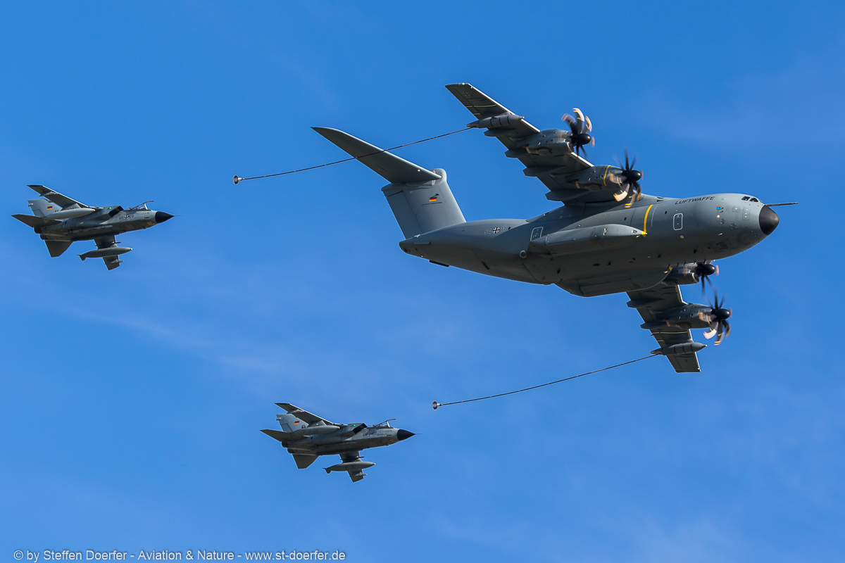 103IW5A3479
