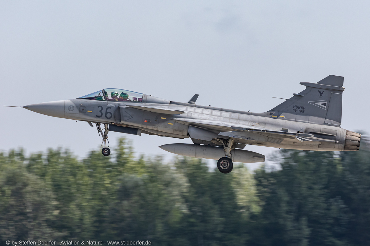204JH3A3044