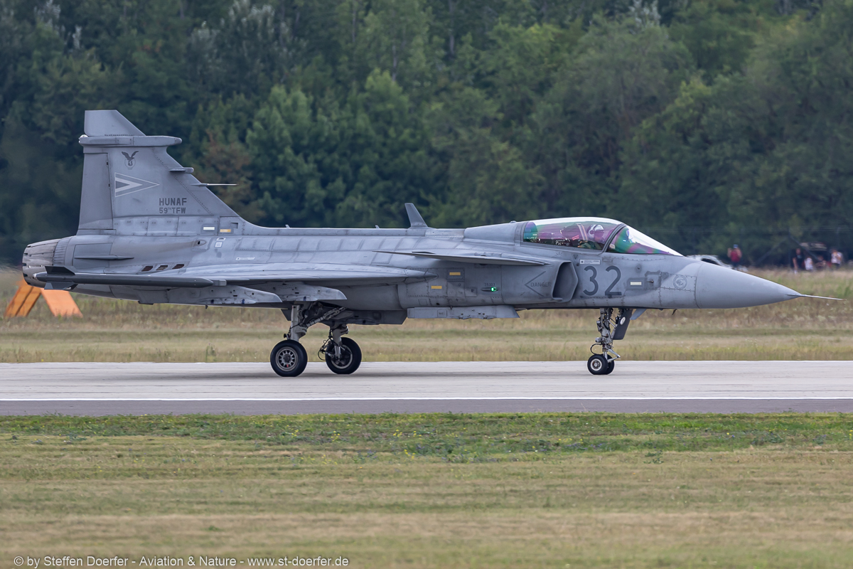 483IW5A4410