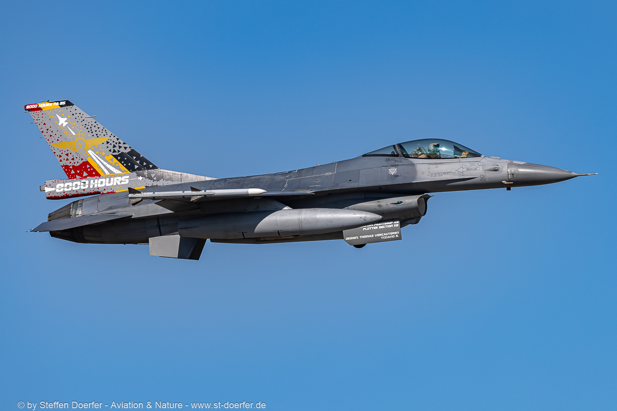 443-0Y2A4921
