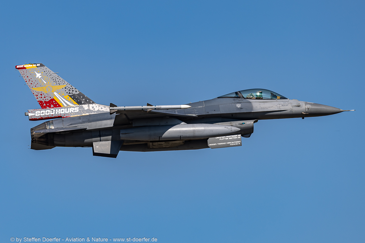 443-0Y2A4928
