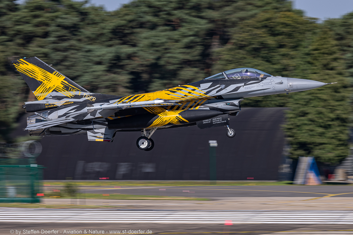 444-0Y2A4865
