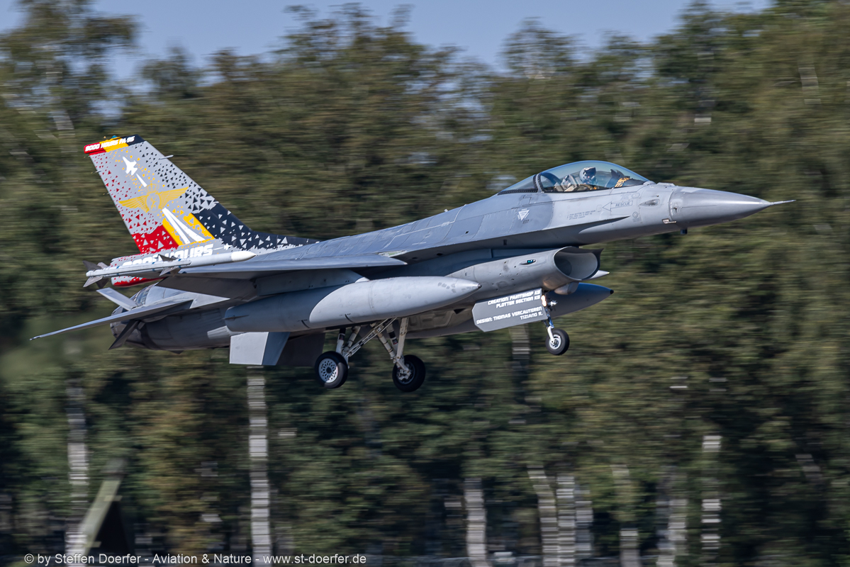 445-0Y2A4934