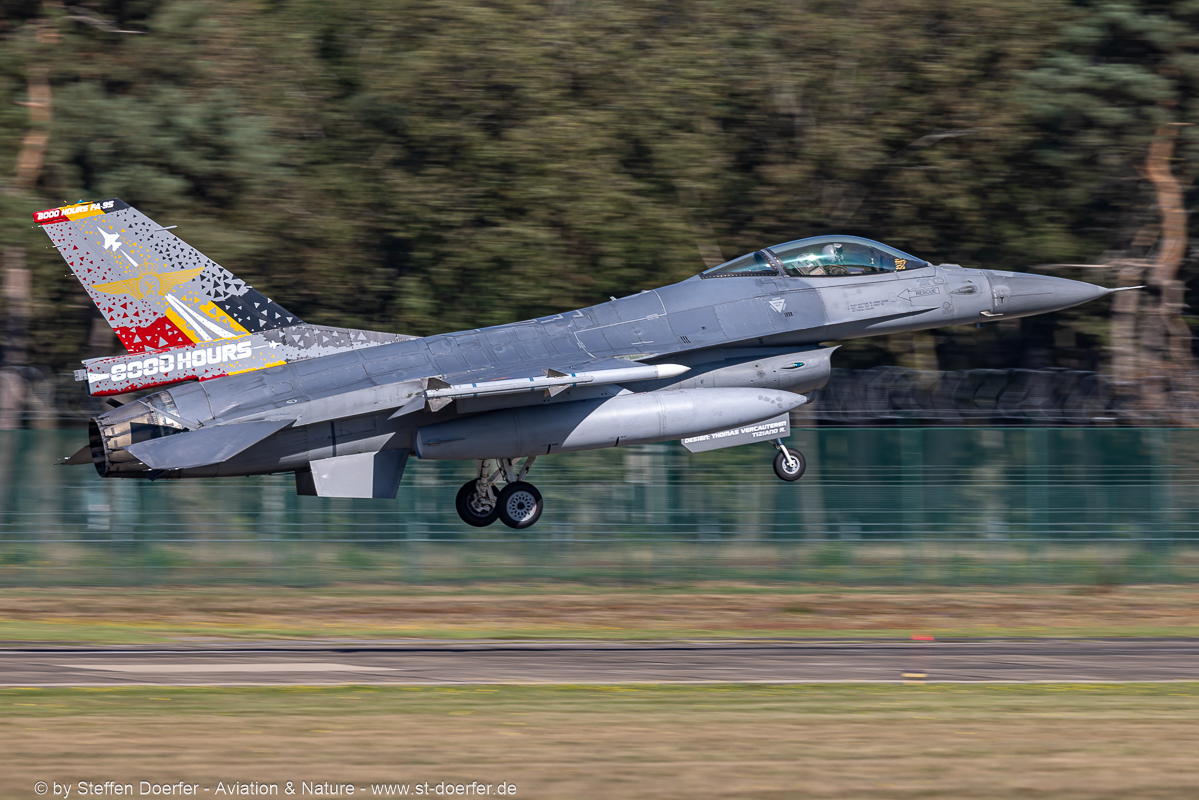 445-0Y2A4943