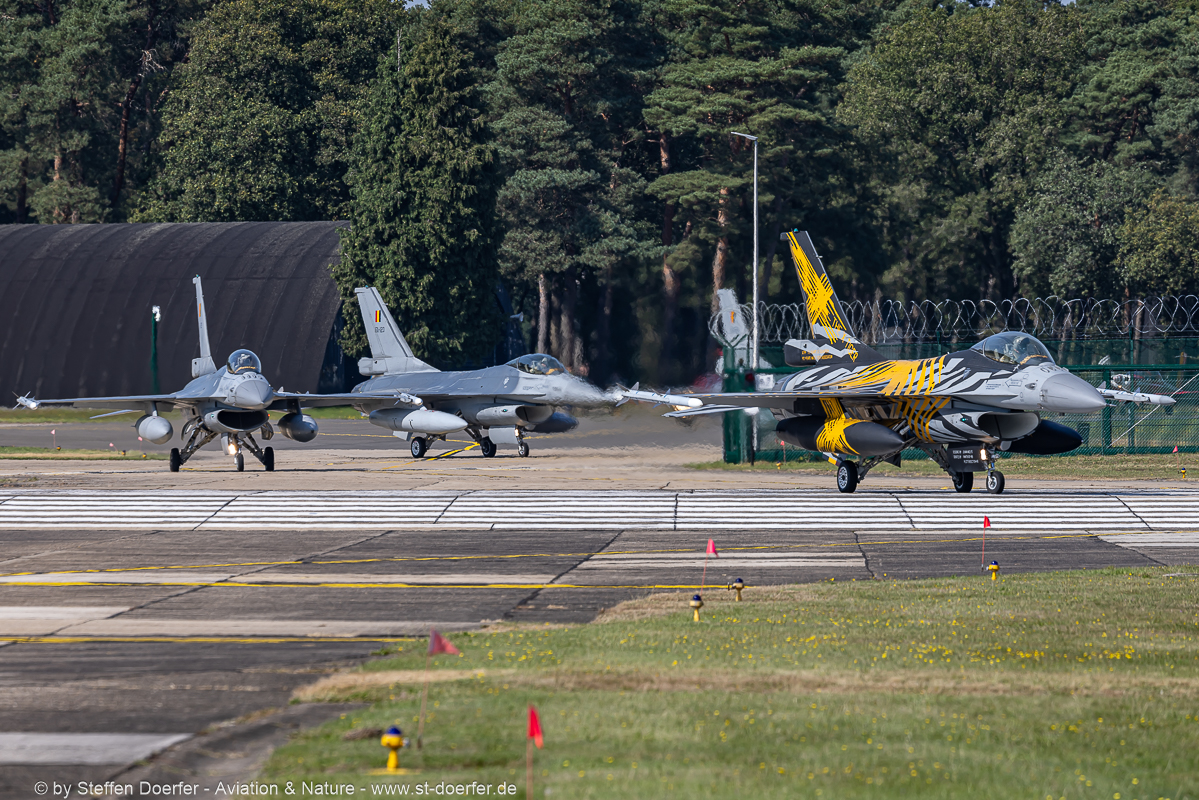 448-0Y2A7975