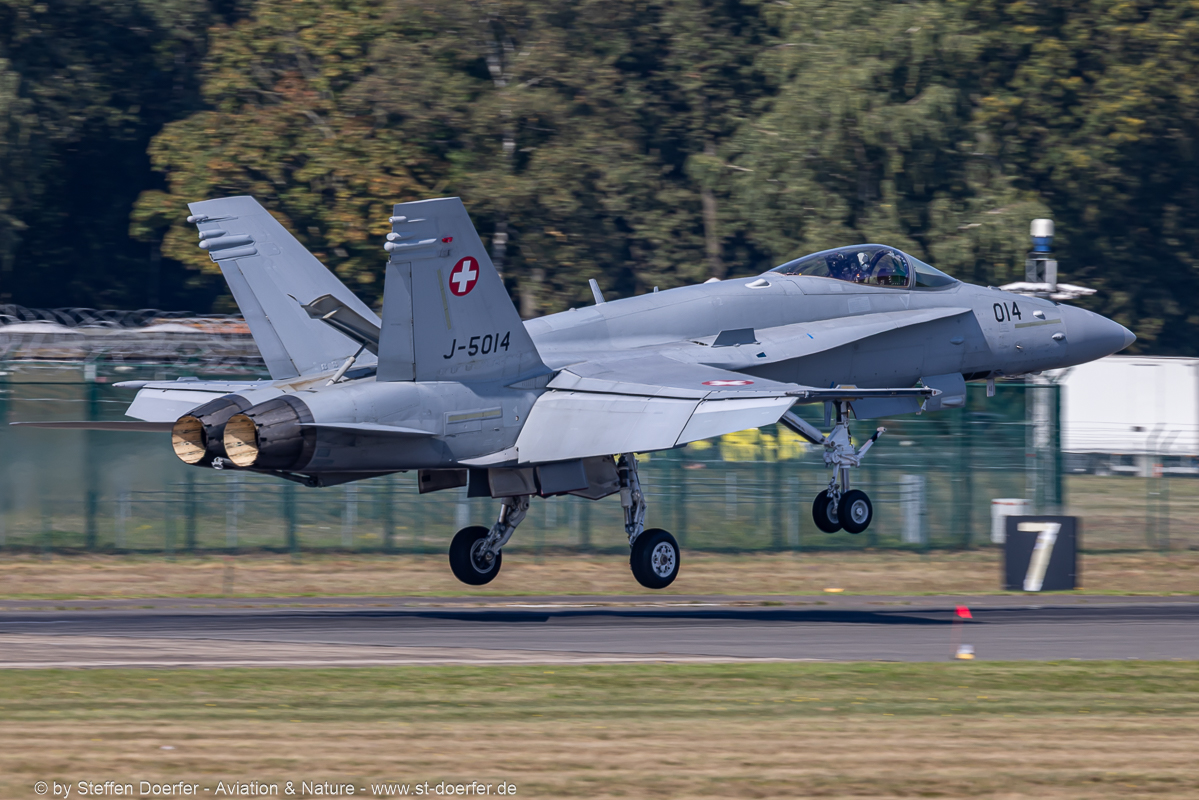 484-0Y2A8408