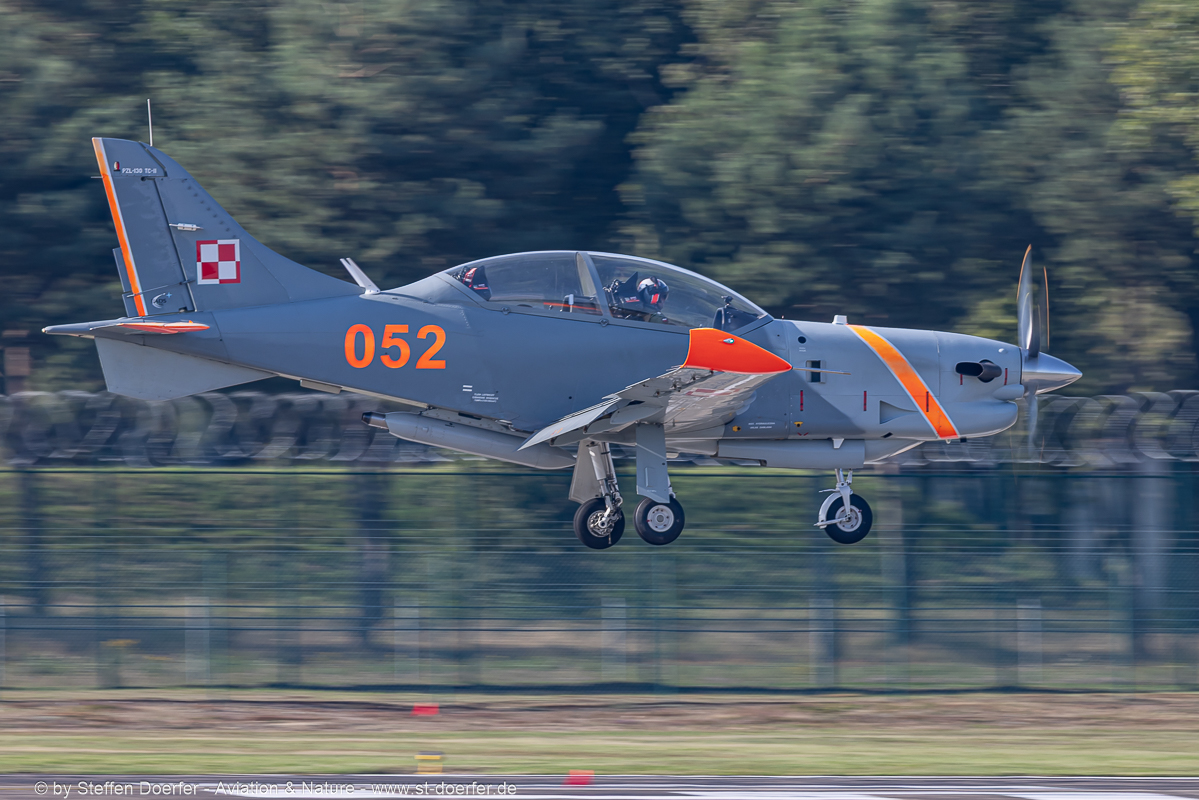 565-0Y2A8957