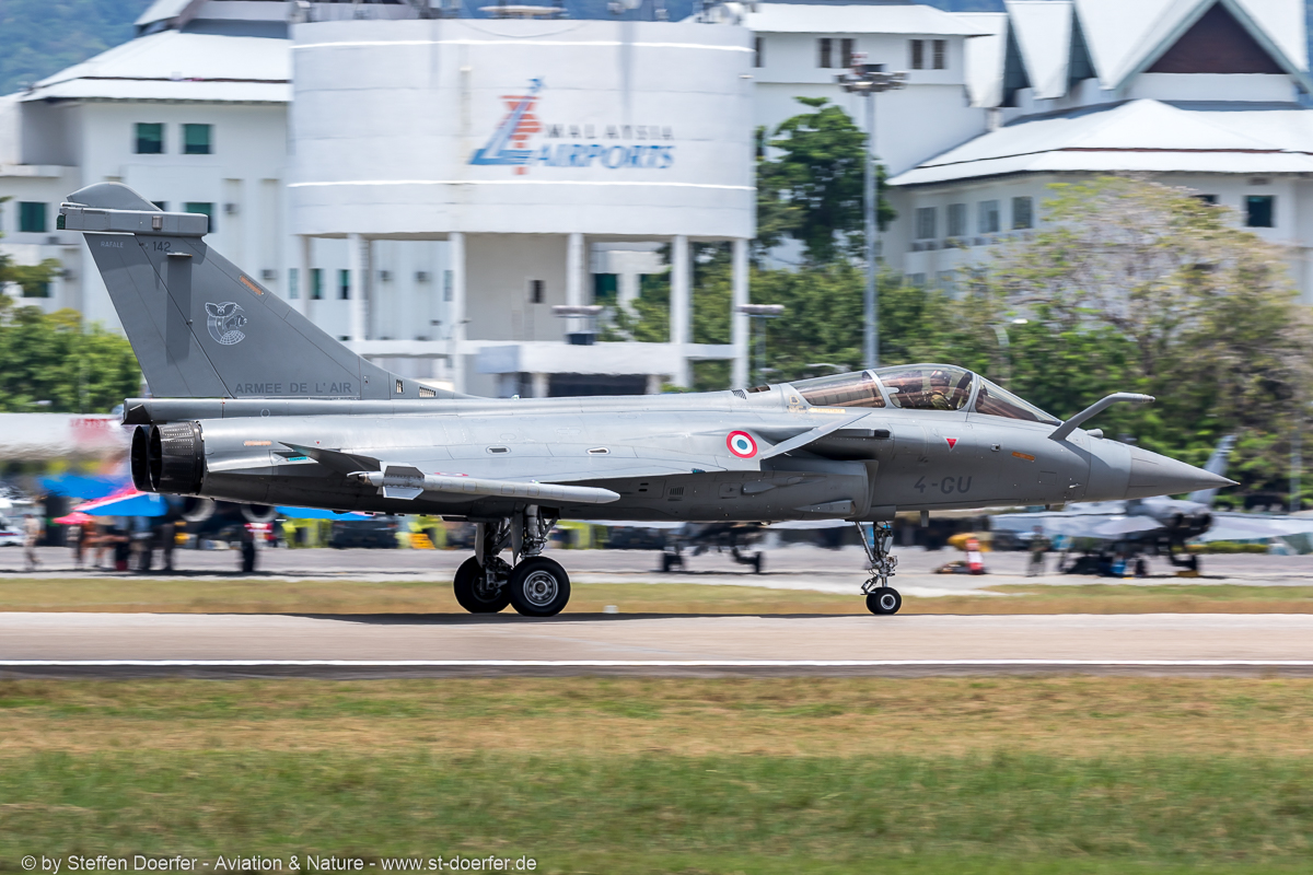 325IW5A8785