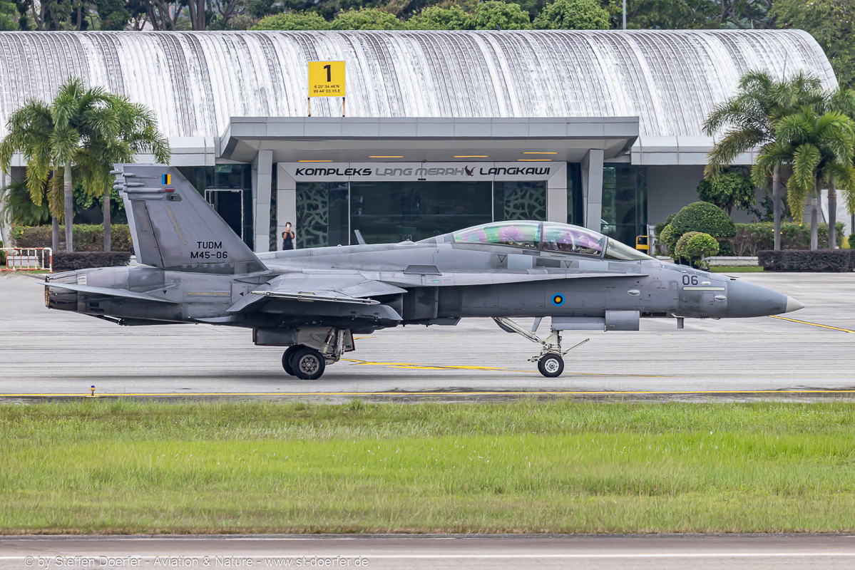 242-0Y2A0749