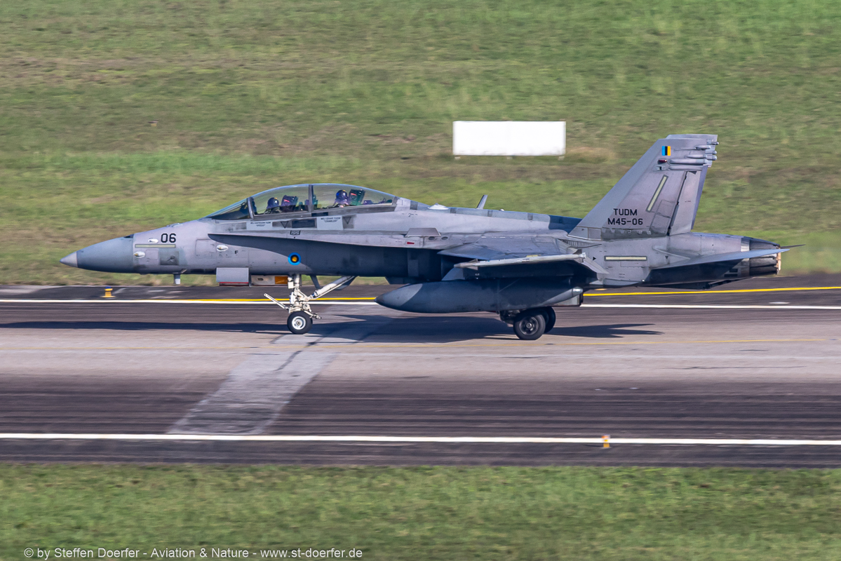 242-0Y2A8269