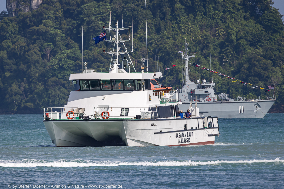 402-7U6A2689