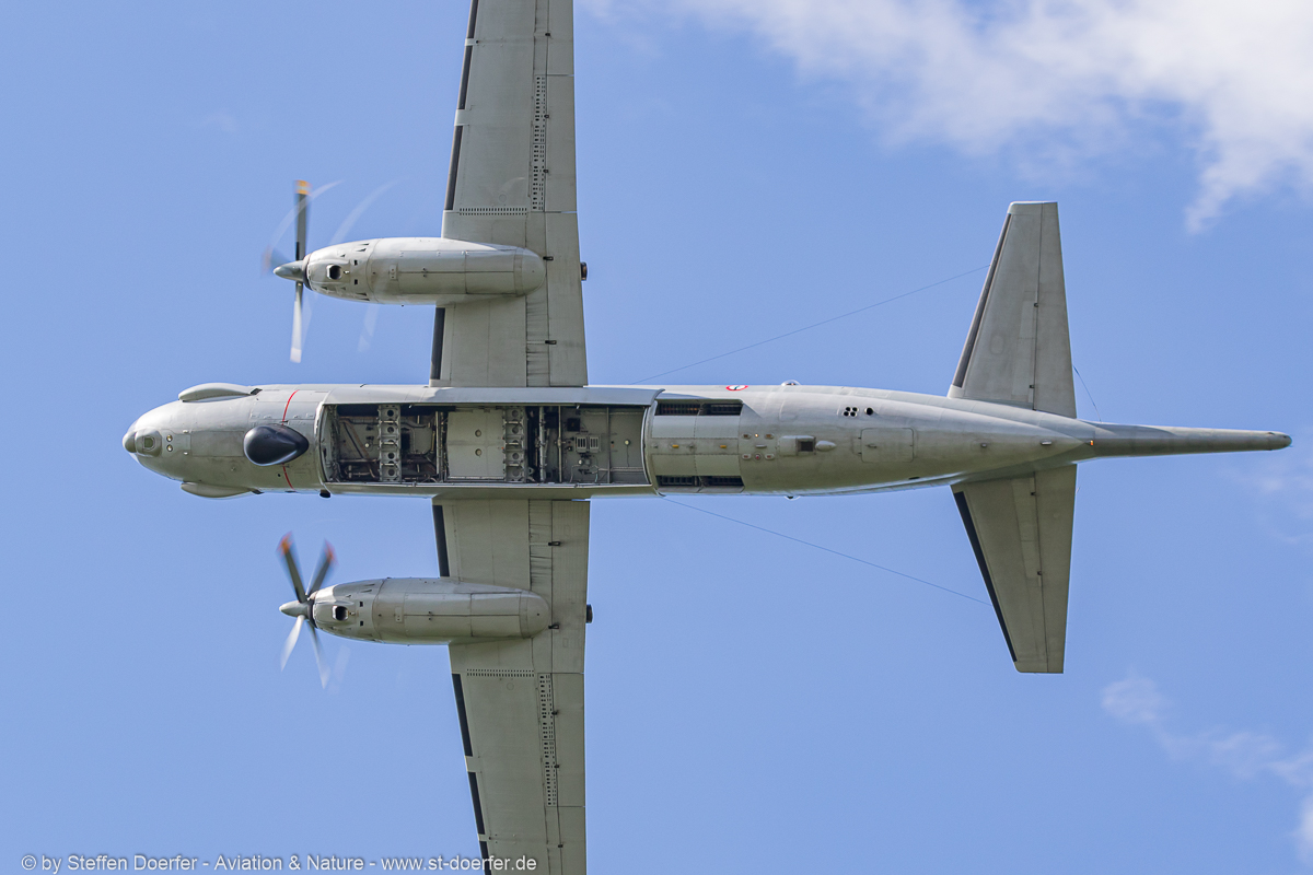 542IW5A8747