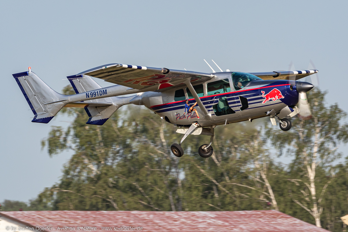 180IW5A4704