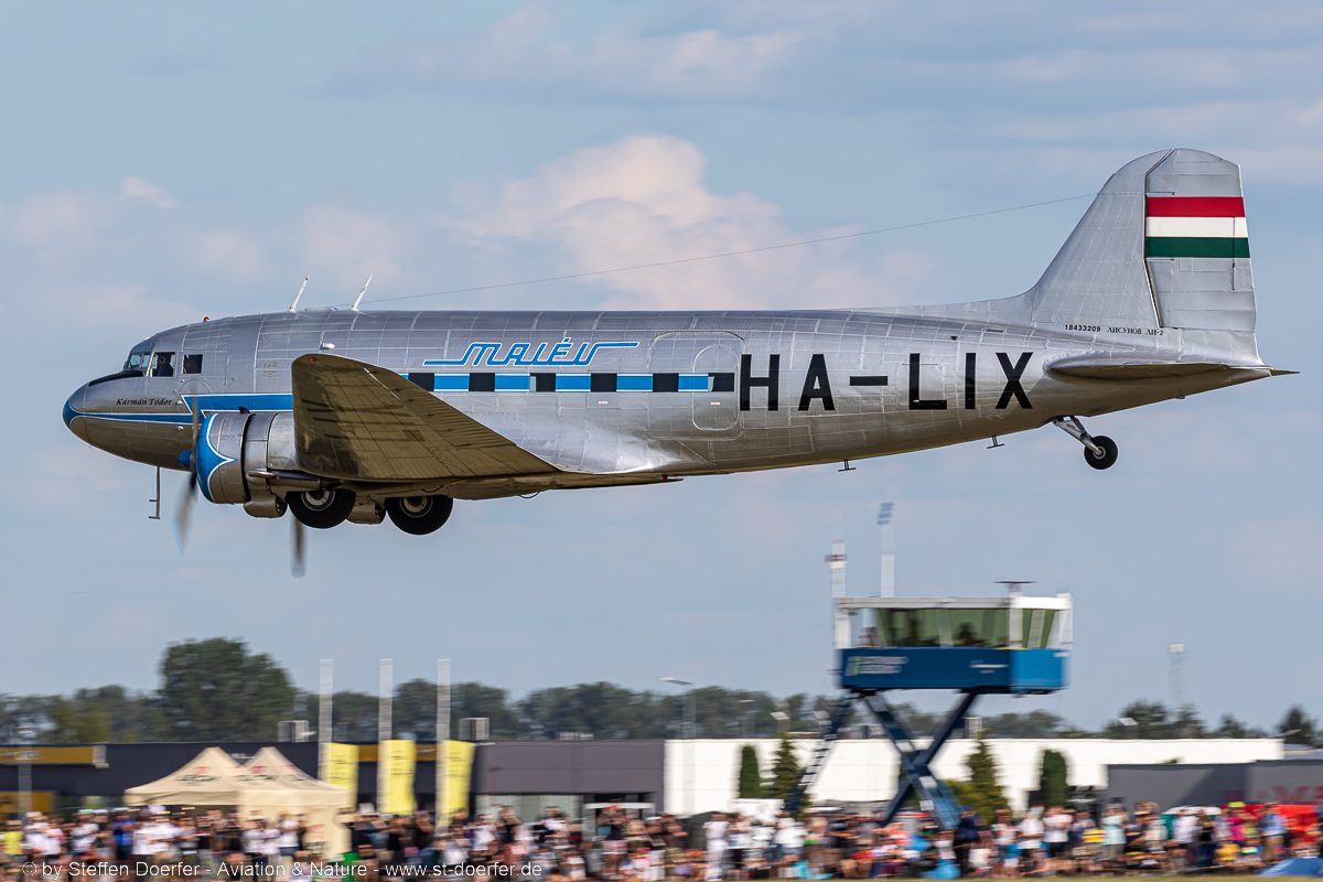 203JH3A9647