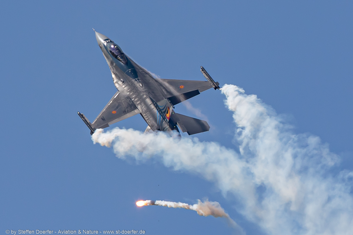 403IW5A7522