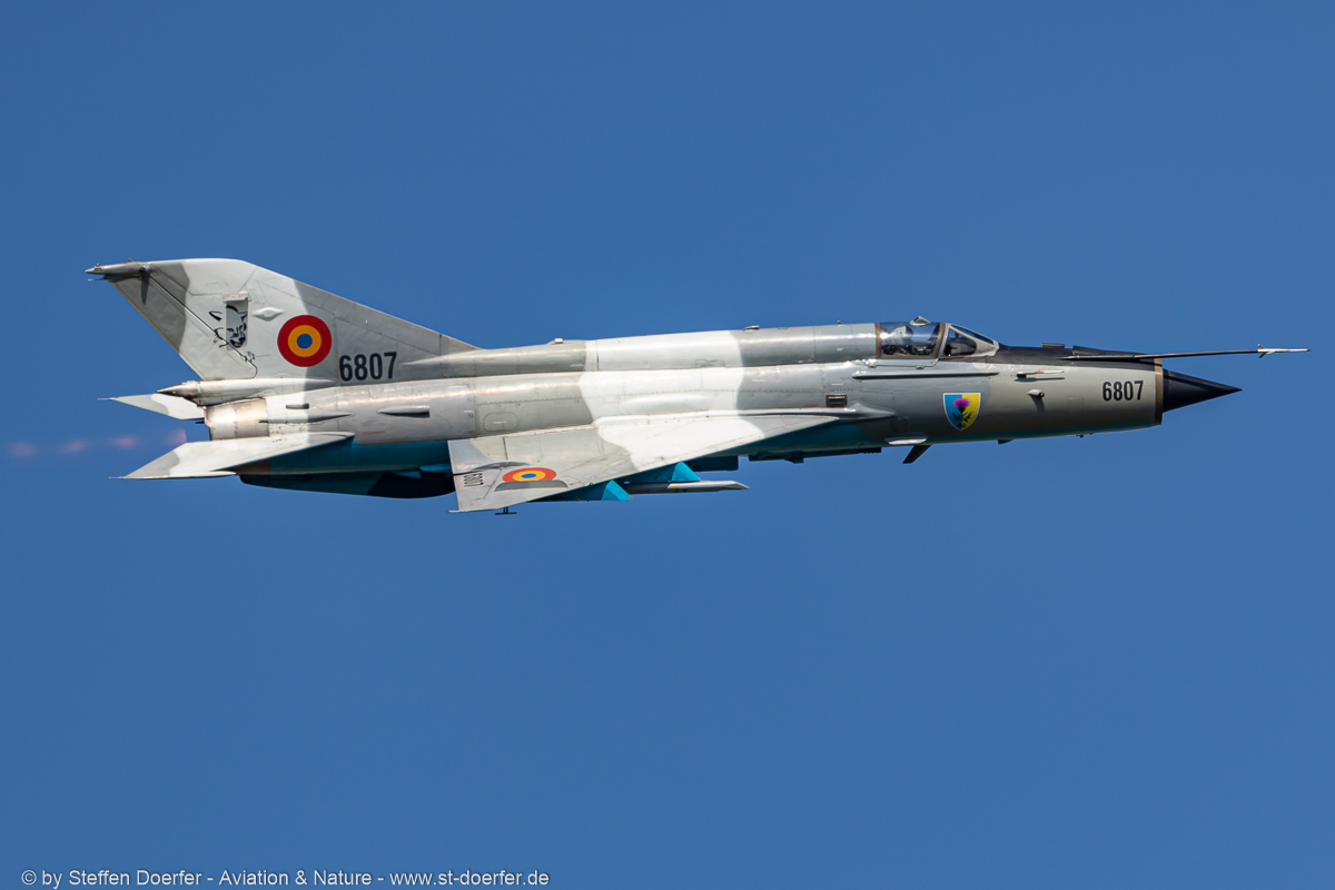 441IW5A8017