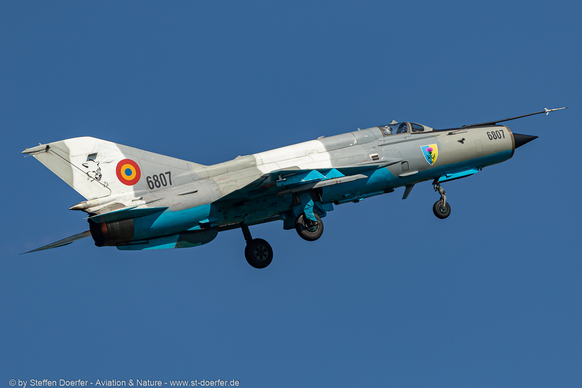 441IW5A8121