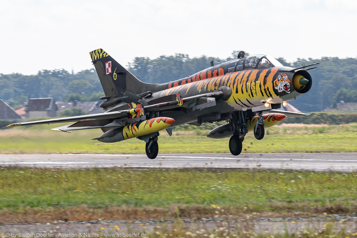 620JH3A2455