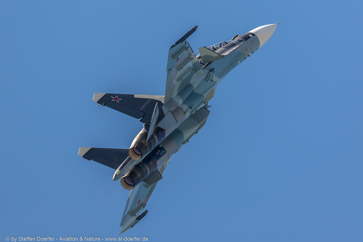 184JH3A7406