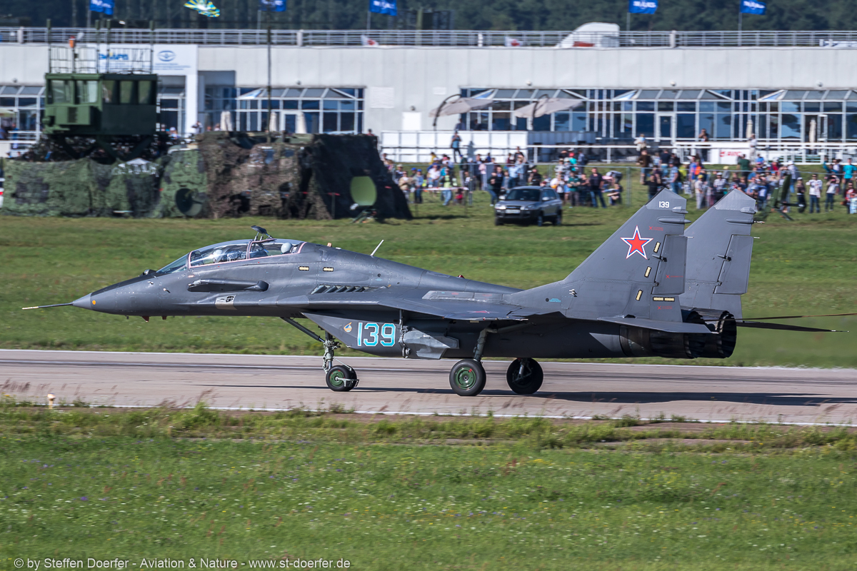 723IW5A8826