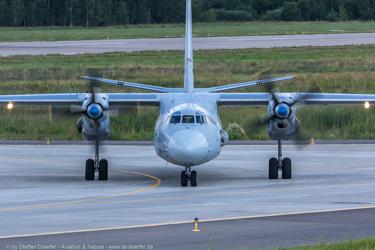 821IW5A8663