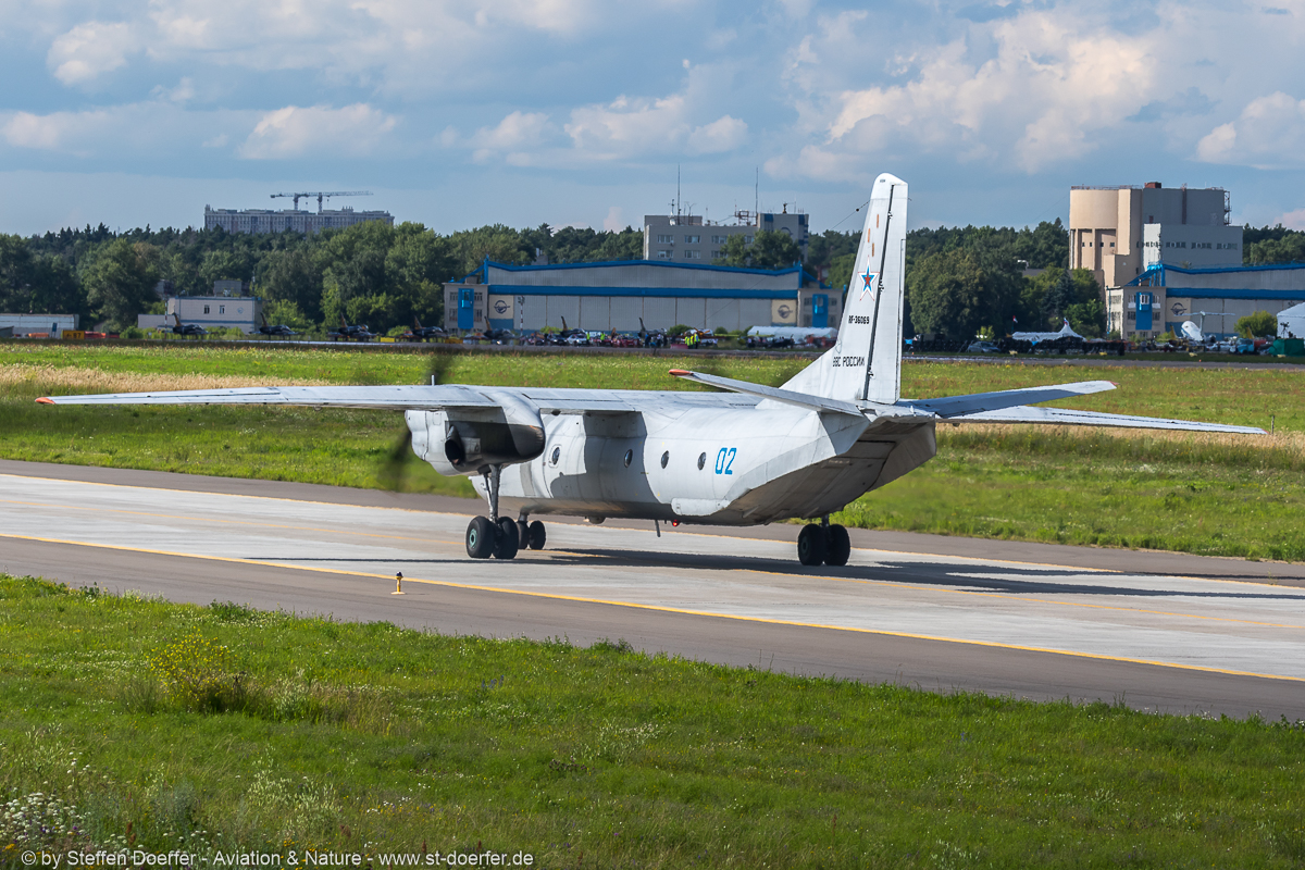 821IW5A8675