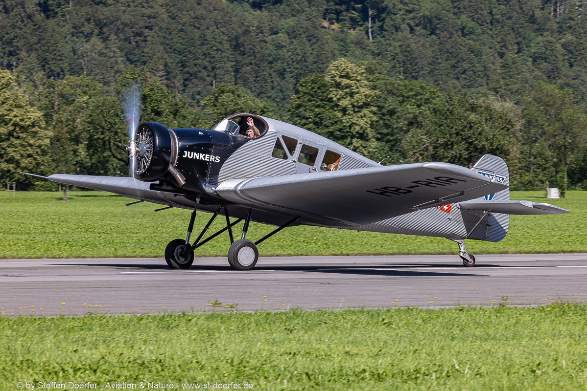 181-0Y2A2811