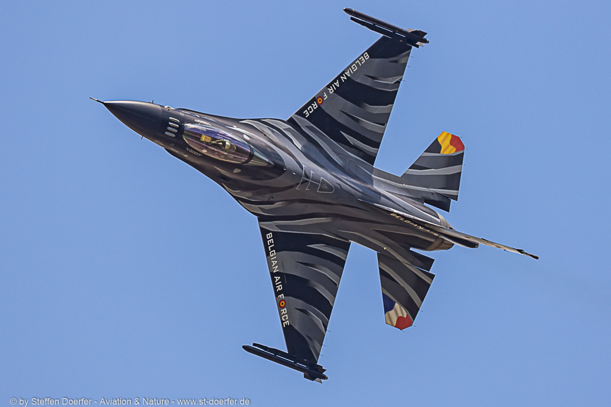 380JH3A8423