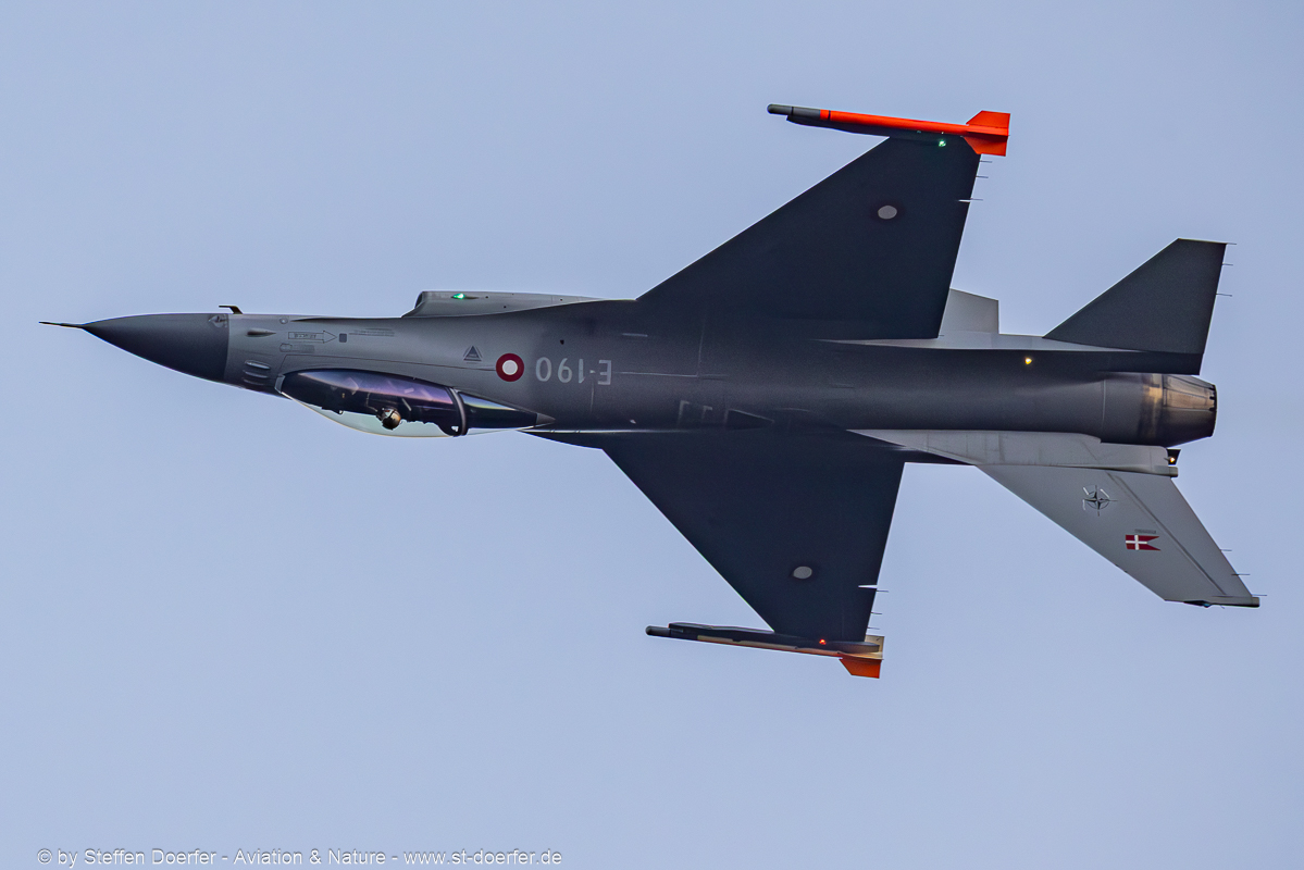300CAA_7766