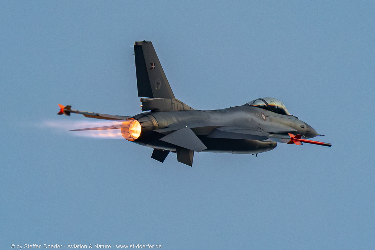 300CAA_8082