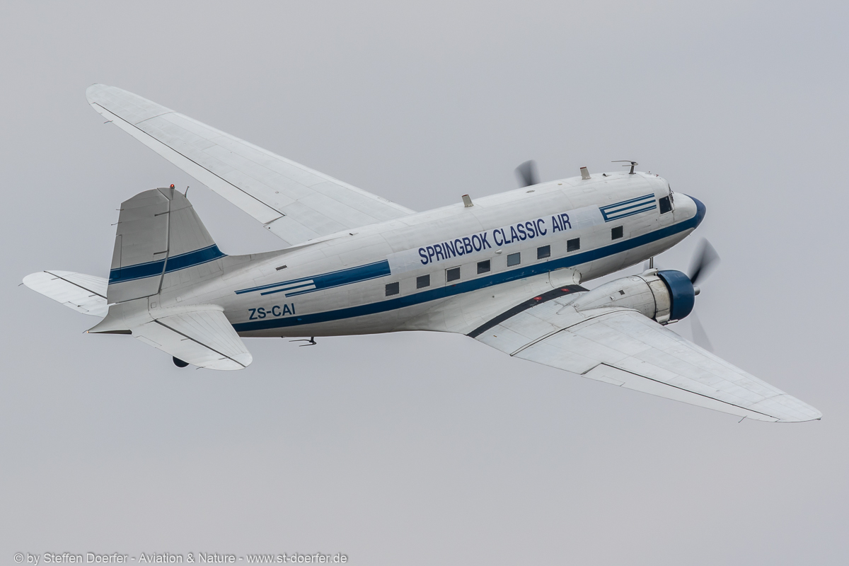 702JH3A3615