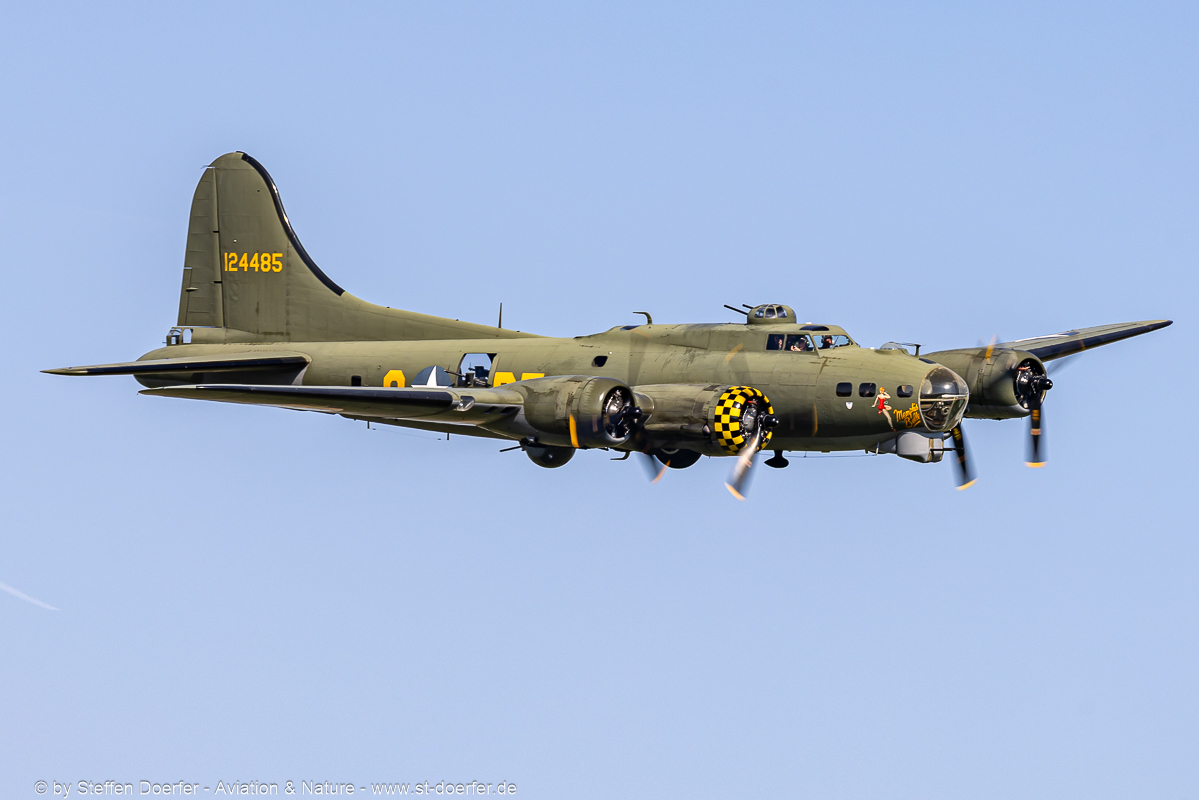 401-0Y2A1545