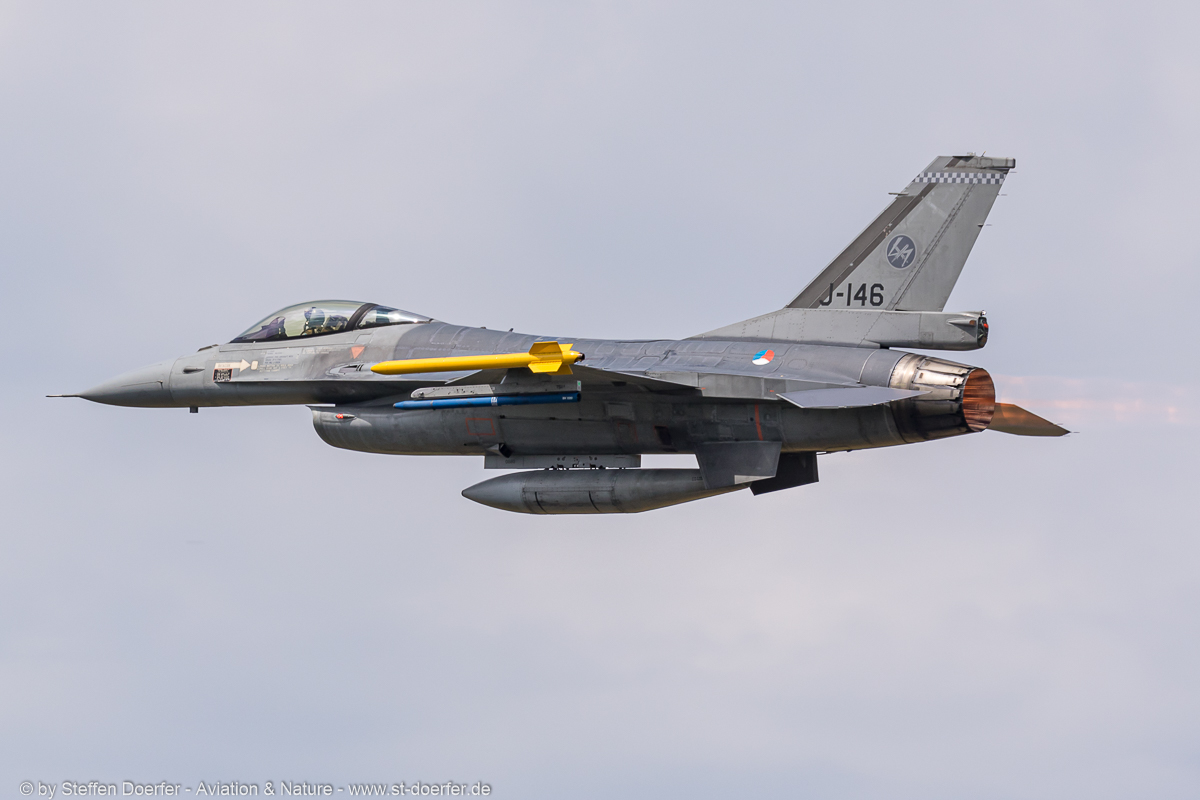 381IW5A0518