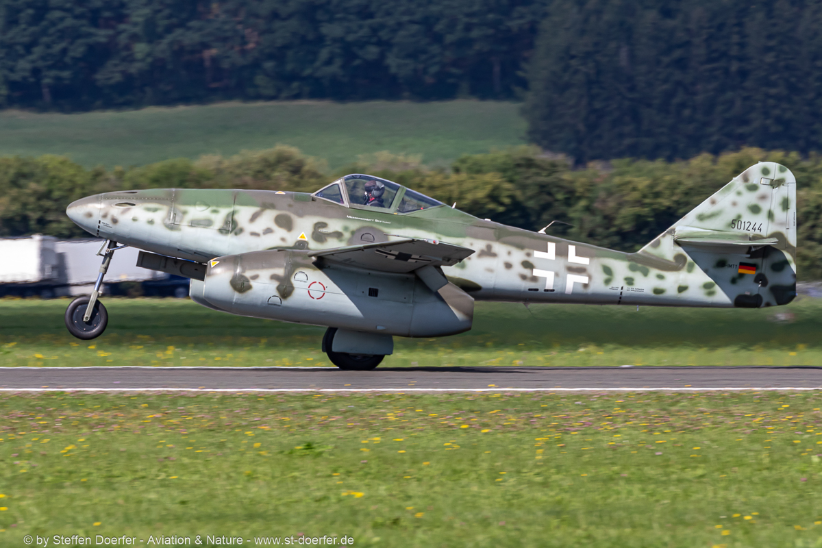 502JH3A8135
