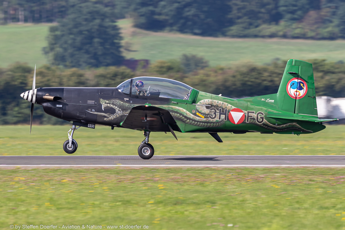 585JH3A3701