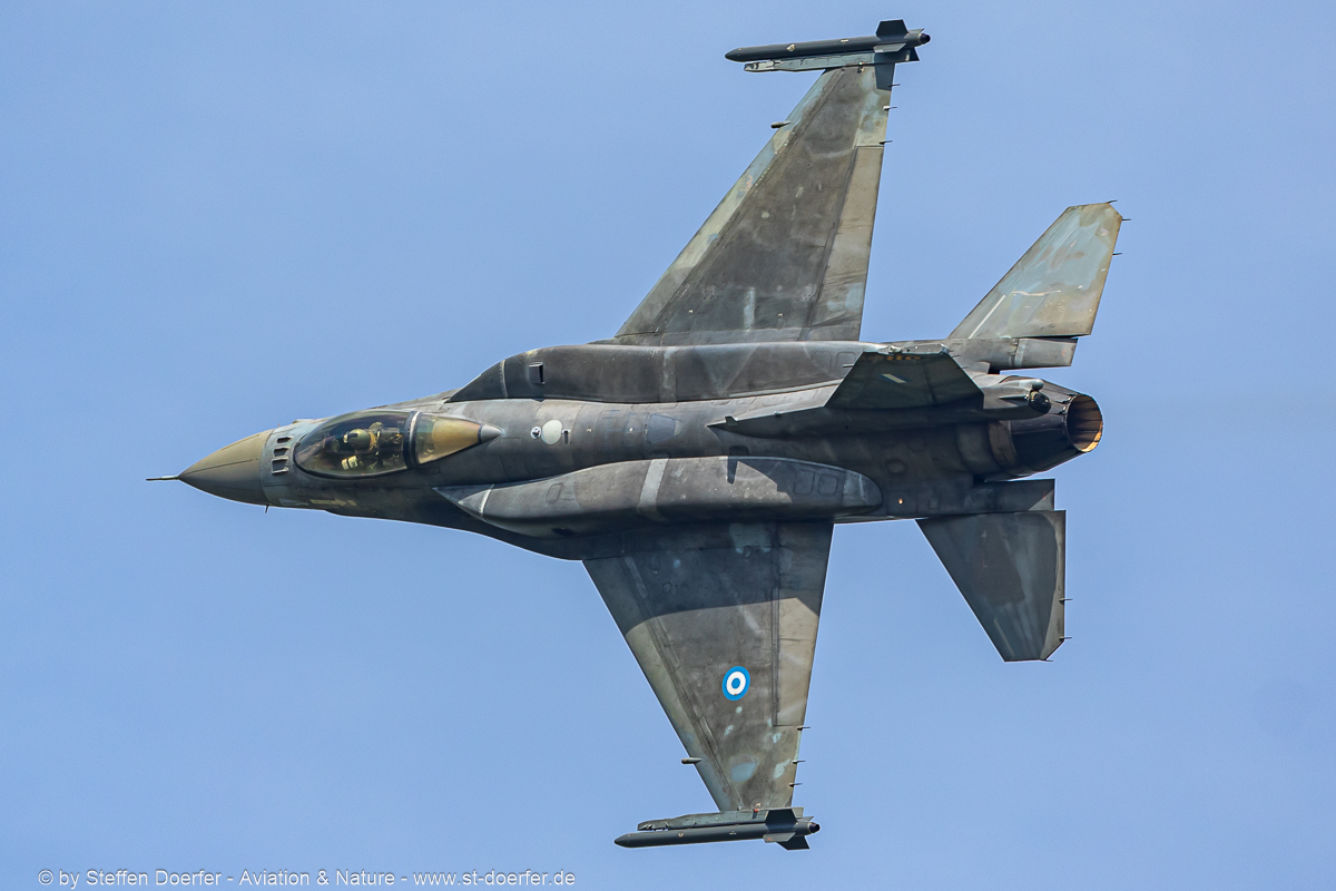 681IW5A2529