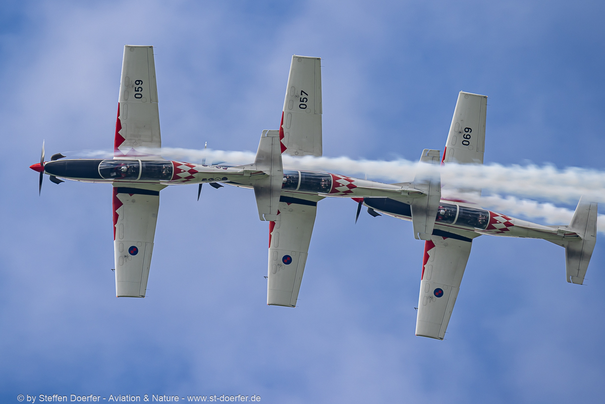 561CAA_3437